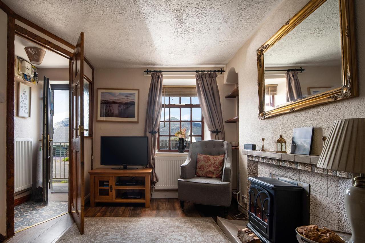 Homely Cottage With Garden And Mountain-View Blaenau Ffestiniog Luaran gambar