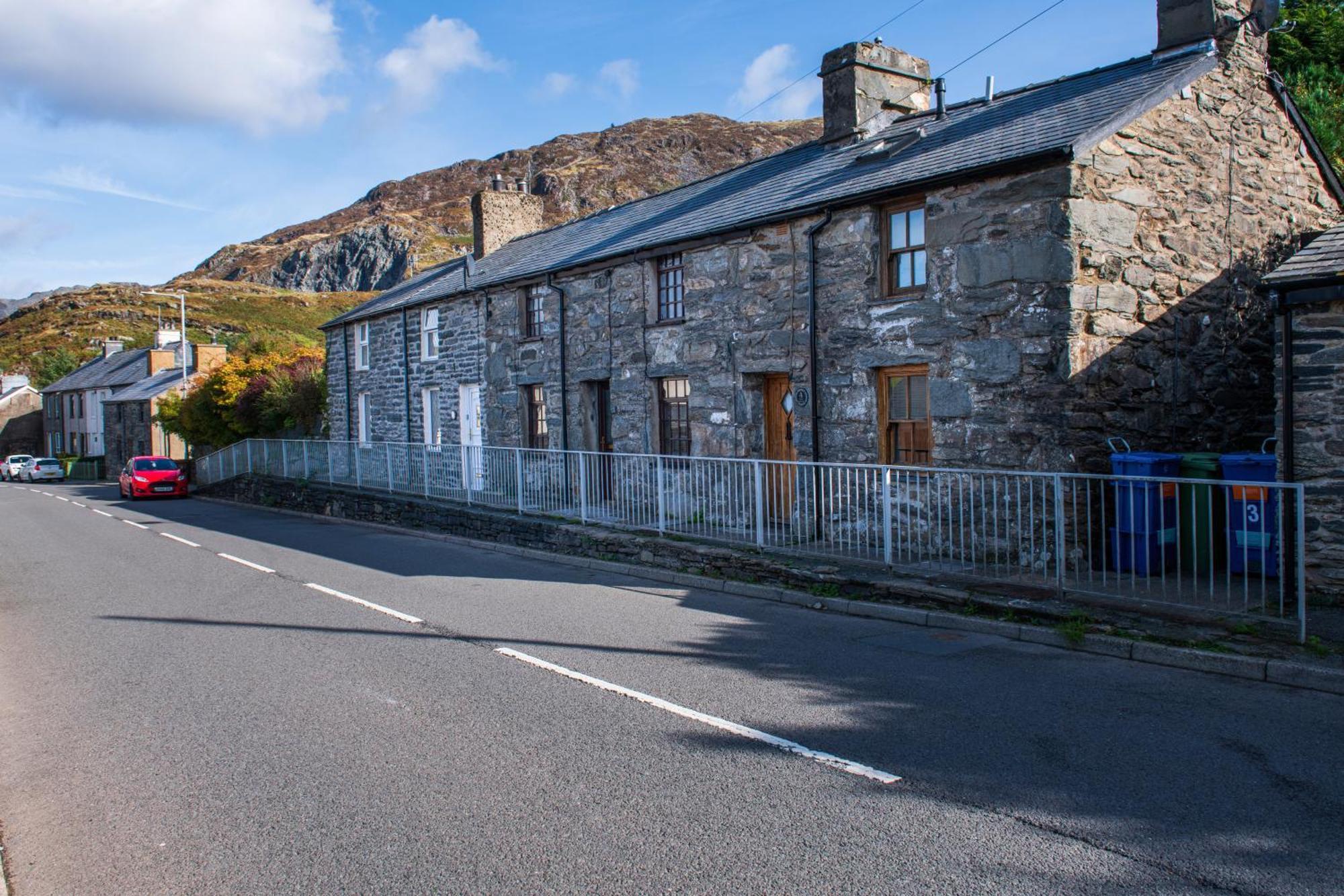 Homely Cottage With Garden And Mountain-View Blaenau Ffestiniog Luaran gambar